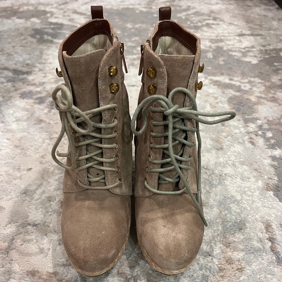 Michael Kors Suede Platform Booties W6.5 - Picture 2 of 8